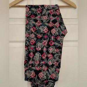 Flower multicolored LulaRoe leggings size tall & curvy